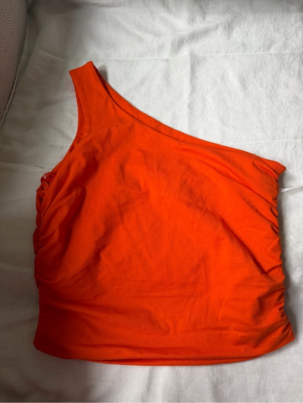 superdown Anna Ruched Top - Picture 3 of 5